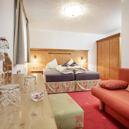 Garni Enzian Apartman